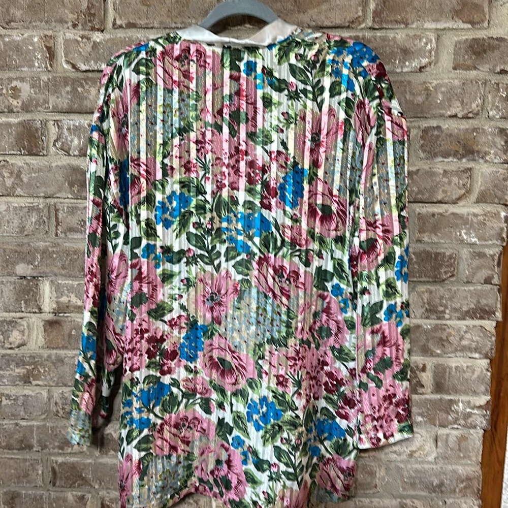 Gold Label Victoria’s Secret sleep shirt. - Picture 2 of 4